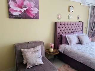 Апартаменты Sea&Center Lux Бар Номер-студио с диваном-кроватью-1