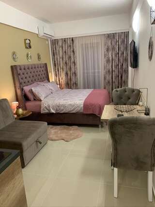 Апартаменты Sea&Center Lux Бар Номер-студио с диваном-кроватью-7