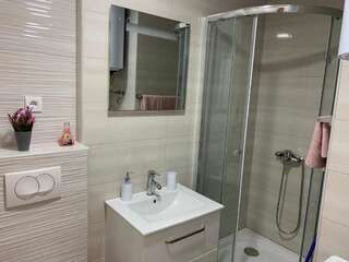 Апартаменты Sea&Center Lux Бар Номер-студио с диваном-кроватью-24