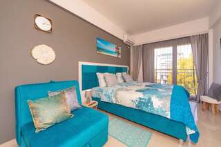 Апартаменты Sea&Center Lux Бар Номер-студио с диваном-кроватью-6